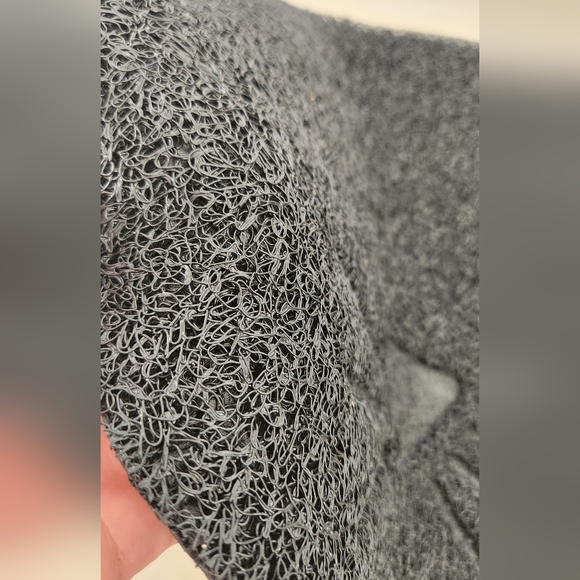 PVC Cat Shape Feeding Mat - Picture 5 of 5